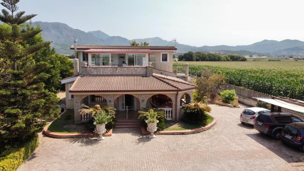 B&B Levante Paestum Mattine Bagian luar foto
